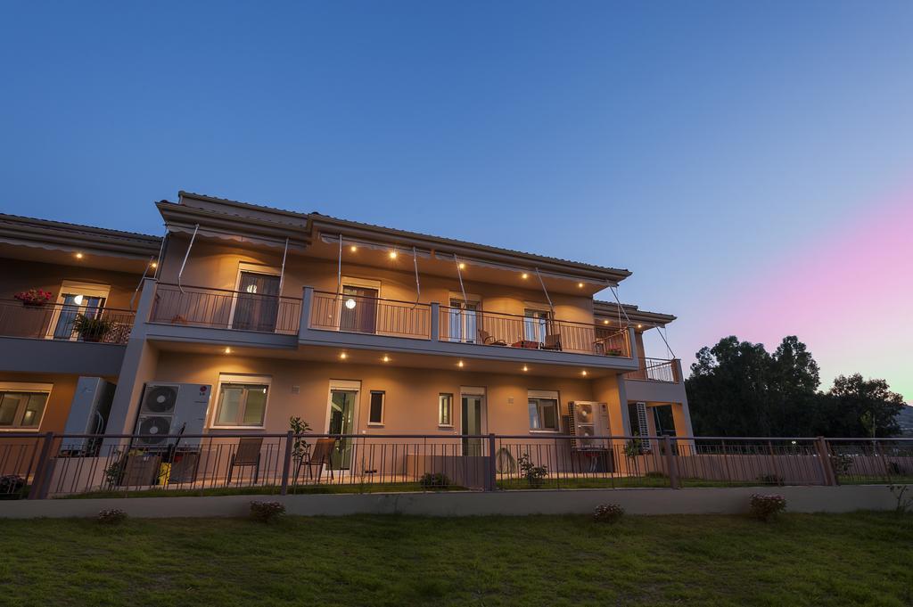 4 Seasons Villas Plataria Habitación foto